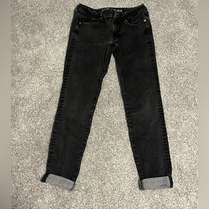 American Eagle women’s jeans